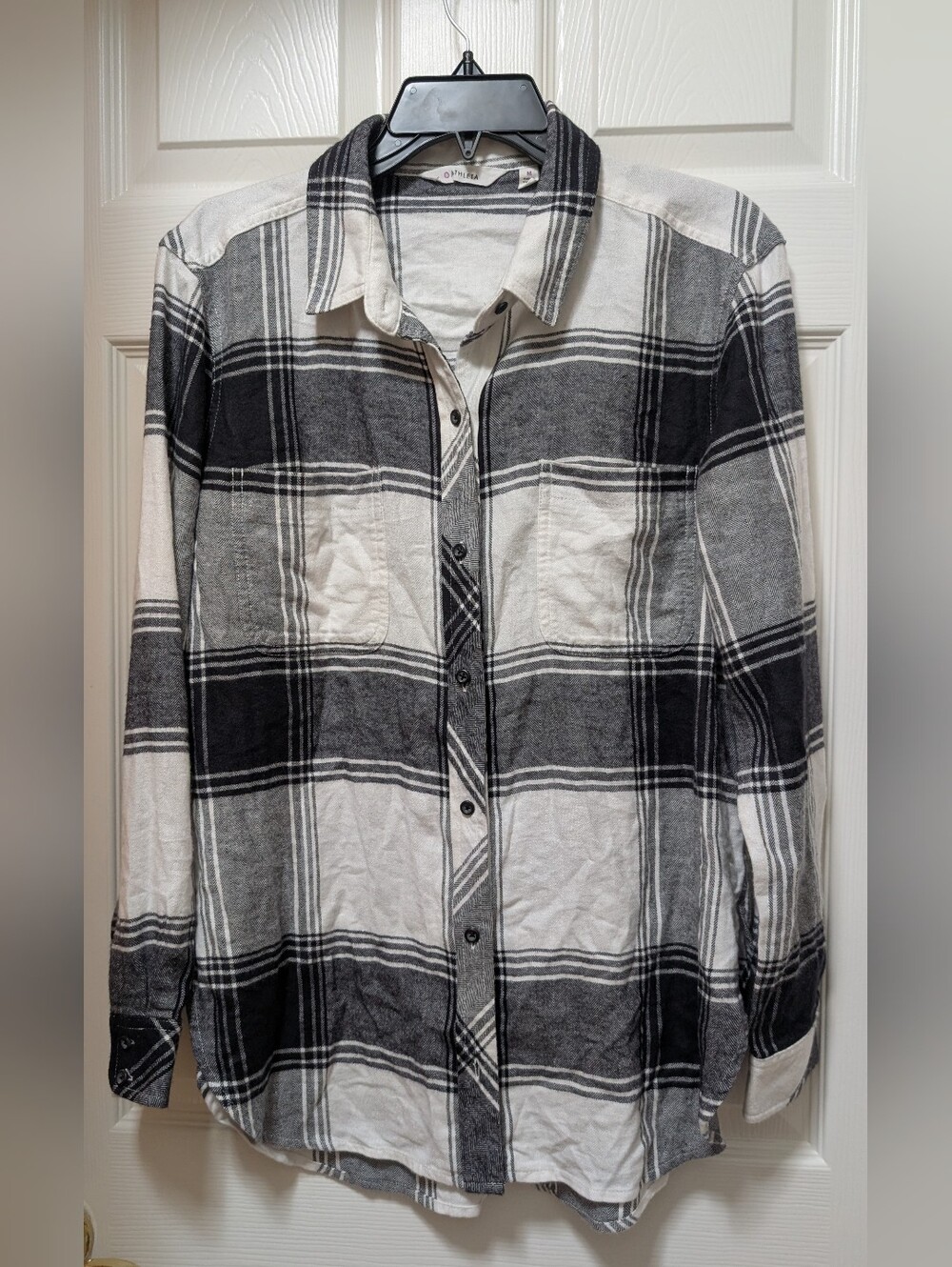 Athleta Plaid Flannel Tunic Shirt Button Up Size Medium Black White Lumberjill